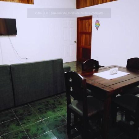Casa Kros Quepos Ngoại thất bức ảnh
