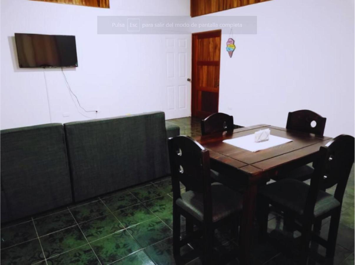 Casa Kros Quepos Ngoại thất bức ảnh