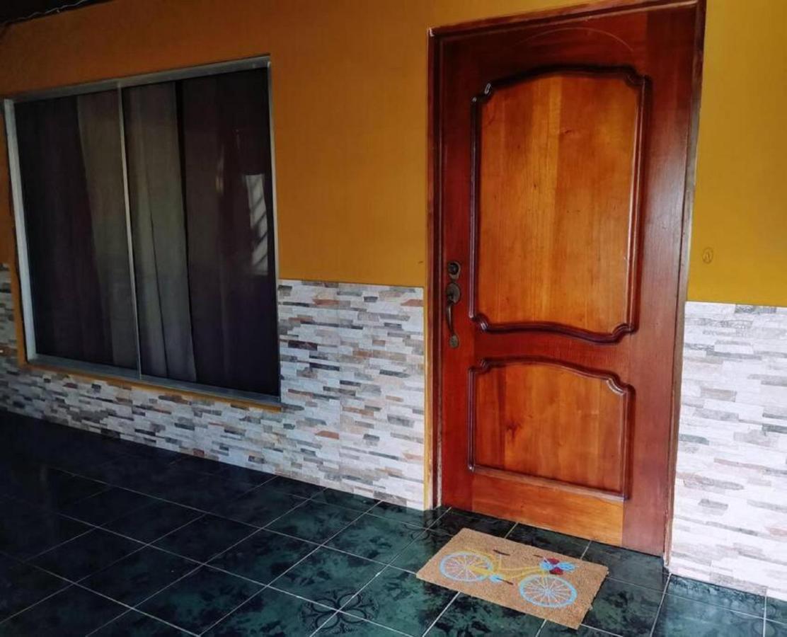 Casa Kros Quepos Ngoại thất bức ảnh